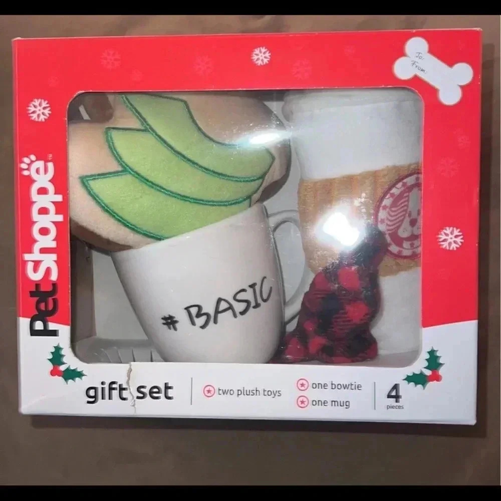PETSHOPPE DOG TOY GIFT‎ SET 4PC - MUG, TOYS, BOW TIE